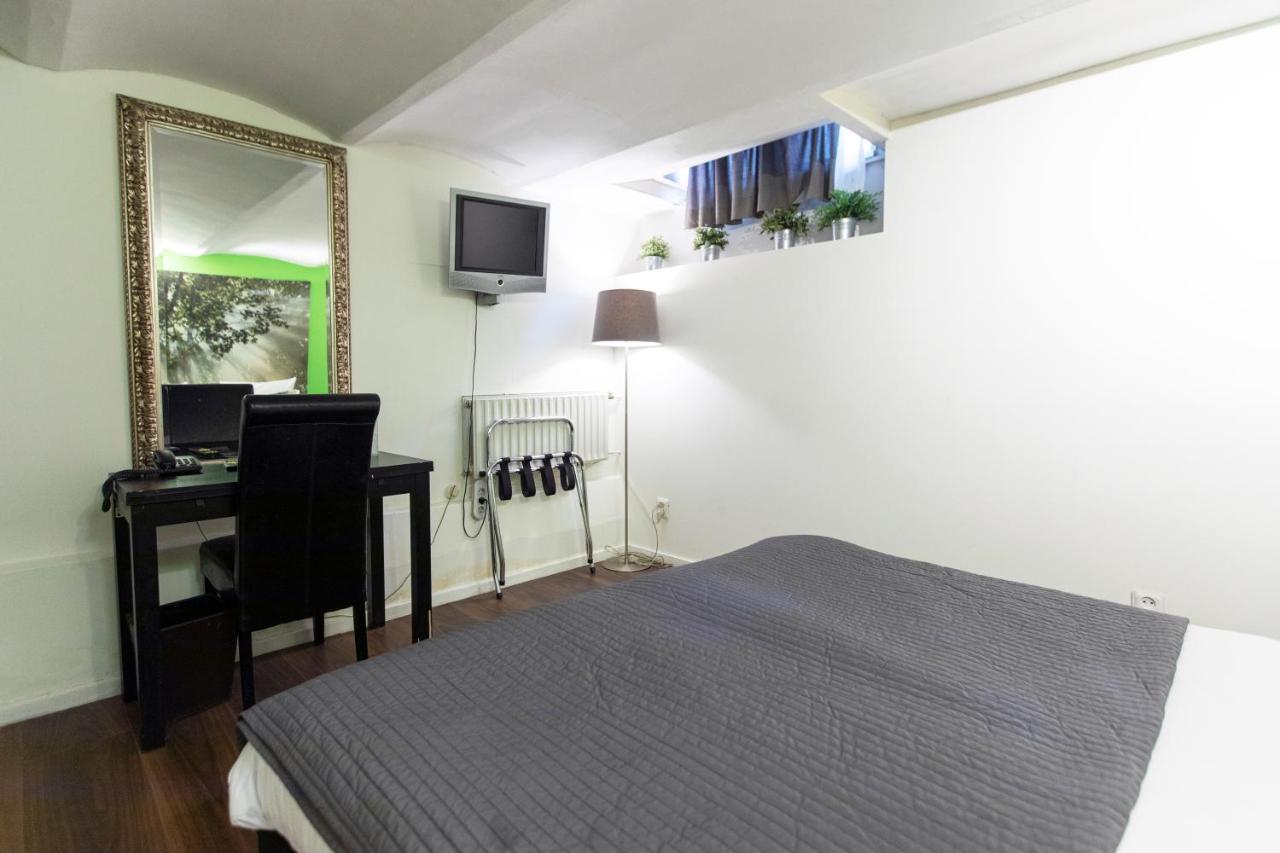 Economy Twin Room
