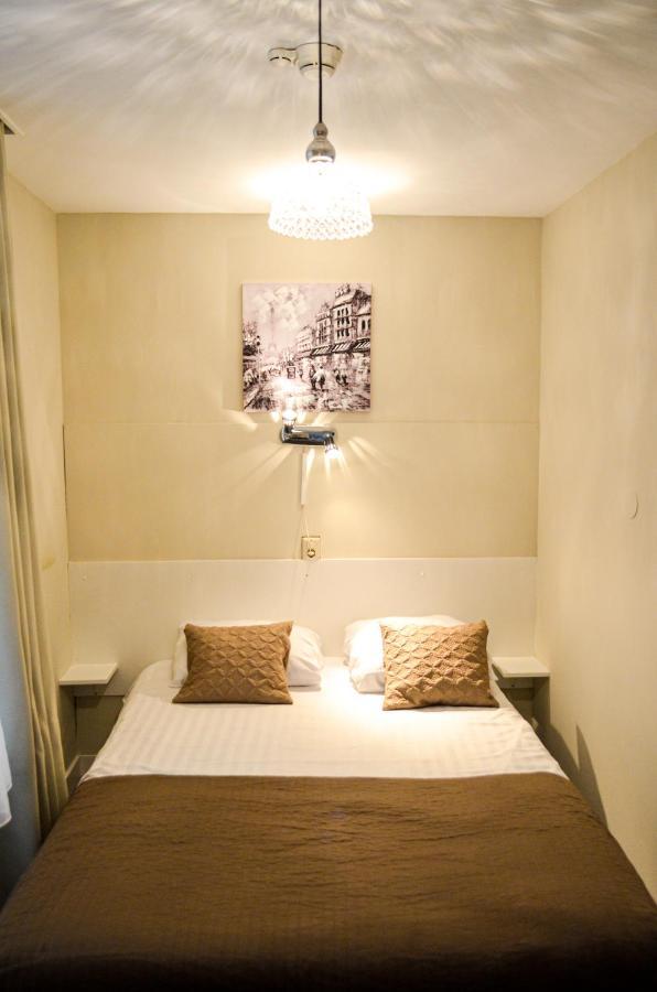 Small Double Room Private Bathroom