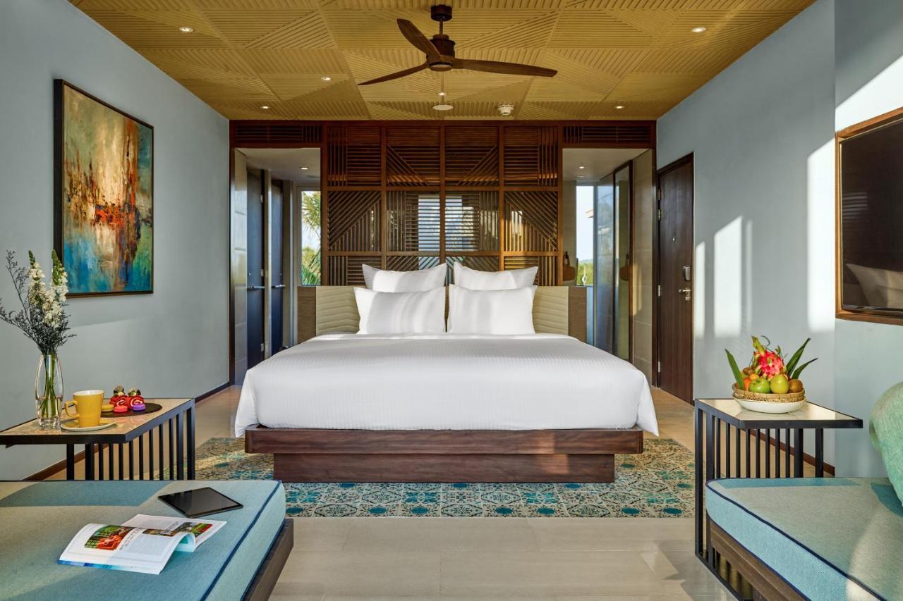 Cabana with King Bed and Pool Access - Executive Privilege Pass