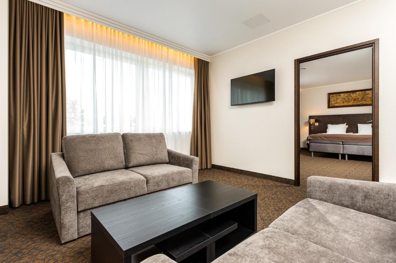 One-Bedroom Suite