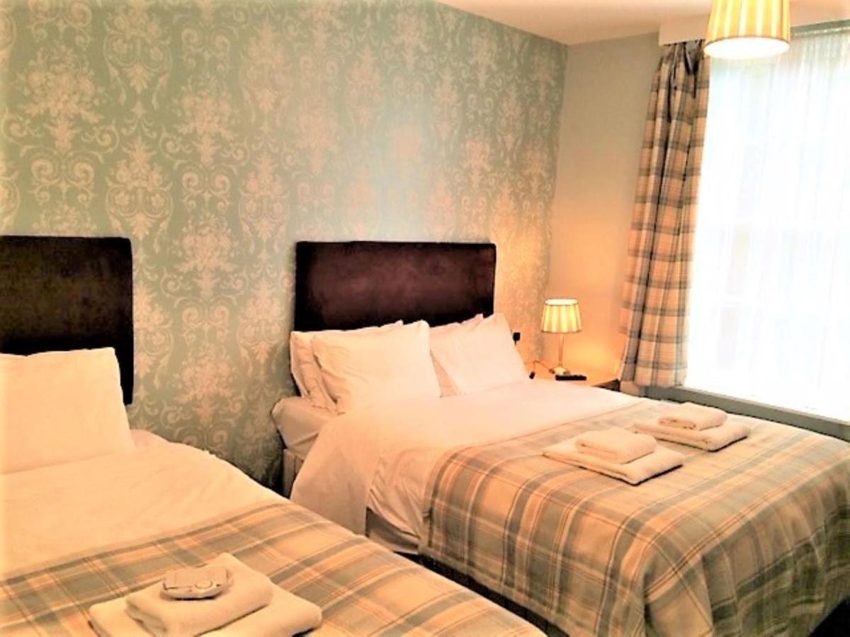 Twin Room,1498617832:JPEG
