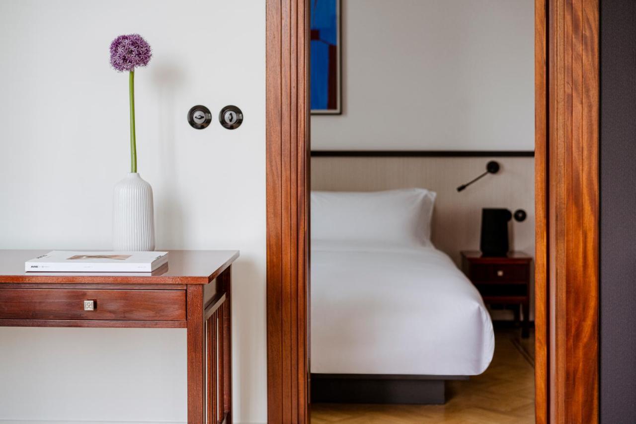 Art Deco Suite