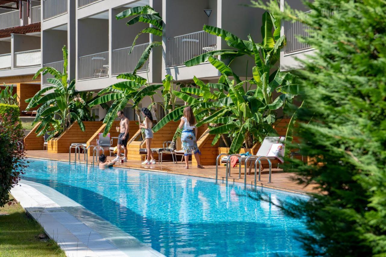 Deluxe Room Swim Up