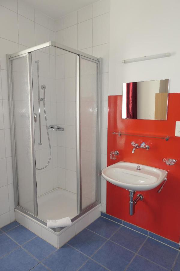 Single Room Shower