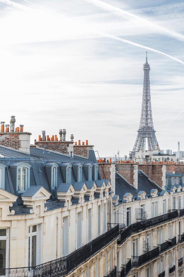 Two-bedroom Suite Eiffel Tower View