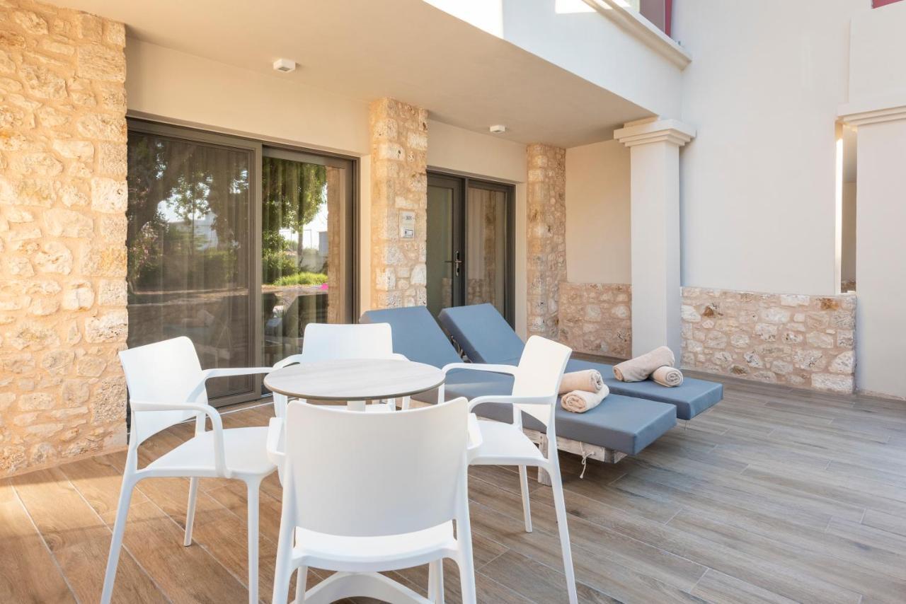 Deluxe Suite with Veranda