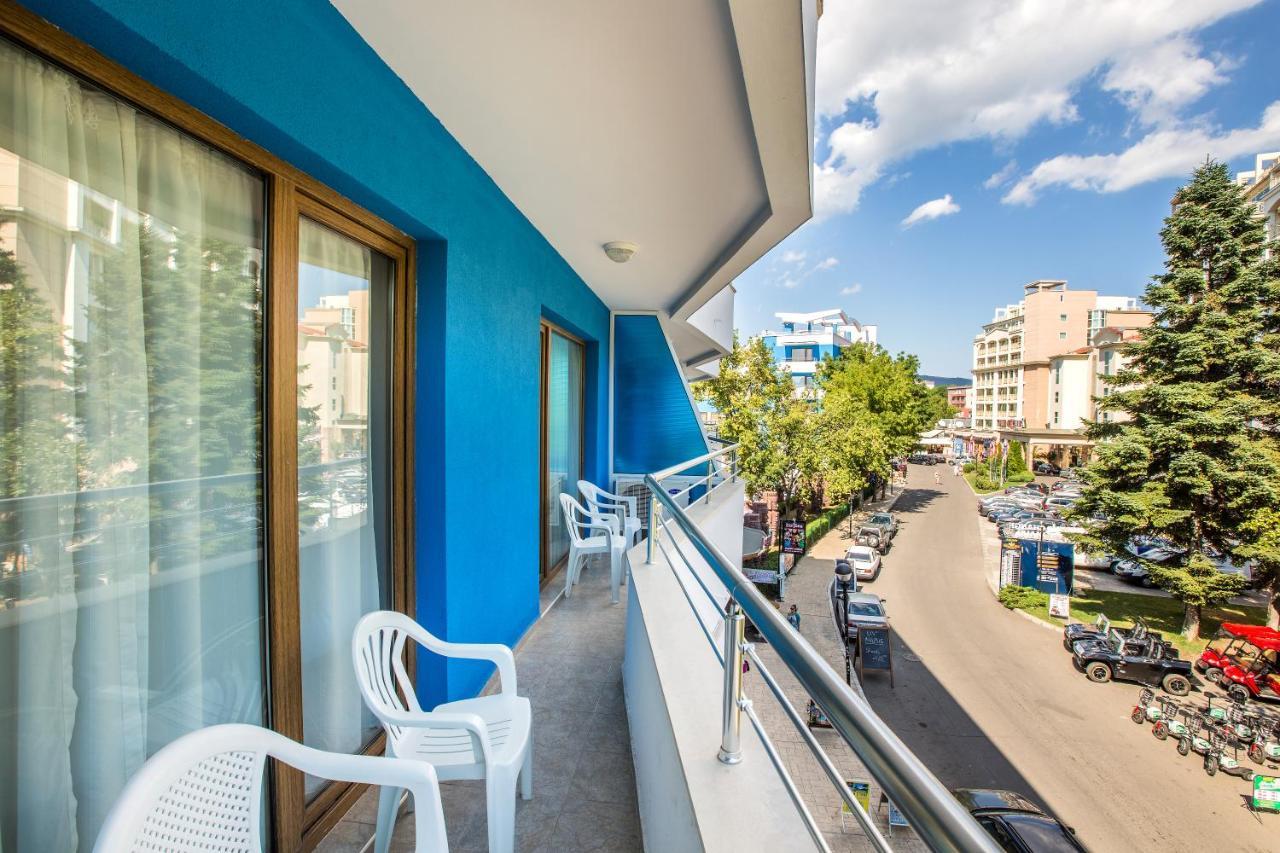 One-Bedroom Apartment Balcony,1021057315:JPEG
