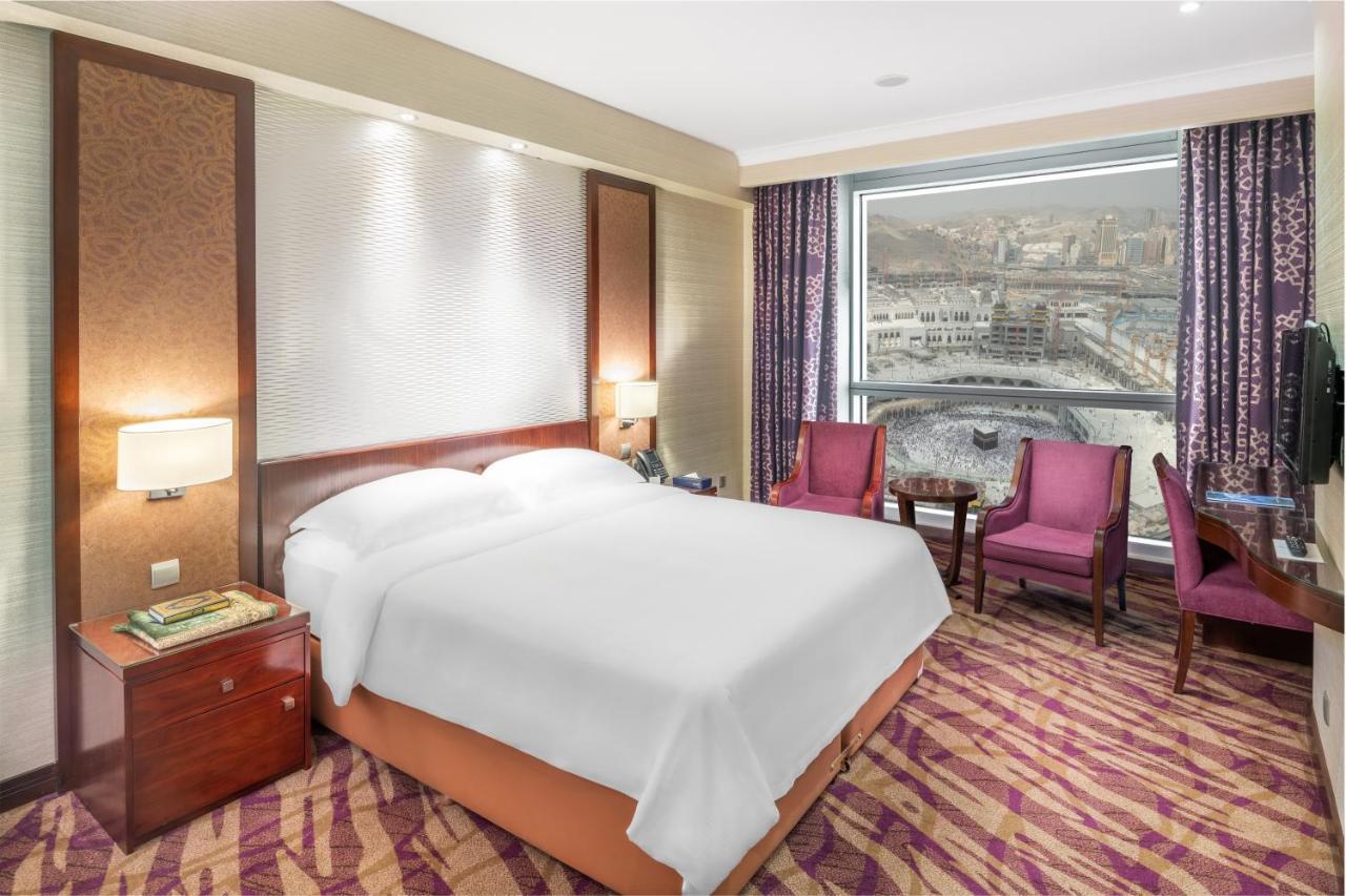 Spacious Partial Kaaba View Two Bedroom Suite