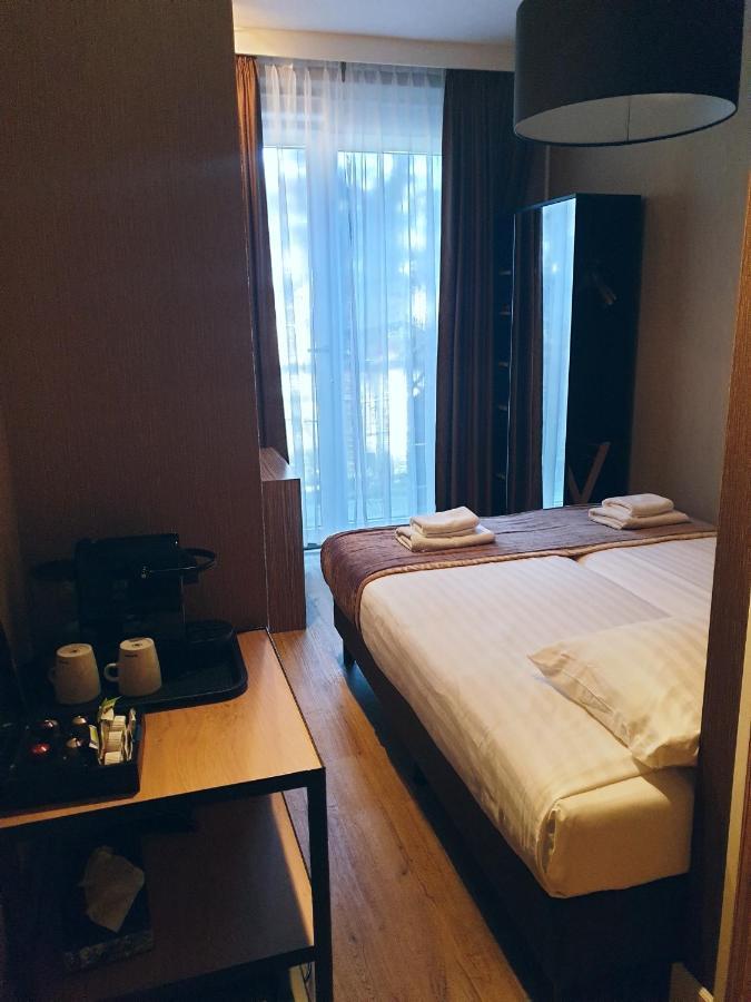 Extra Small Twin Room