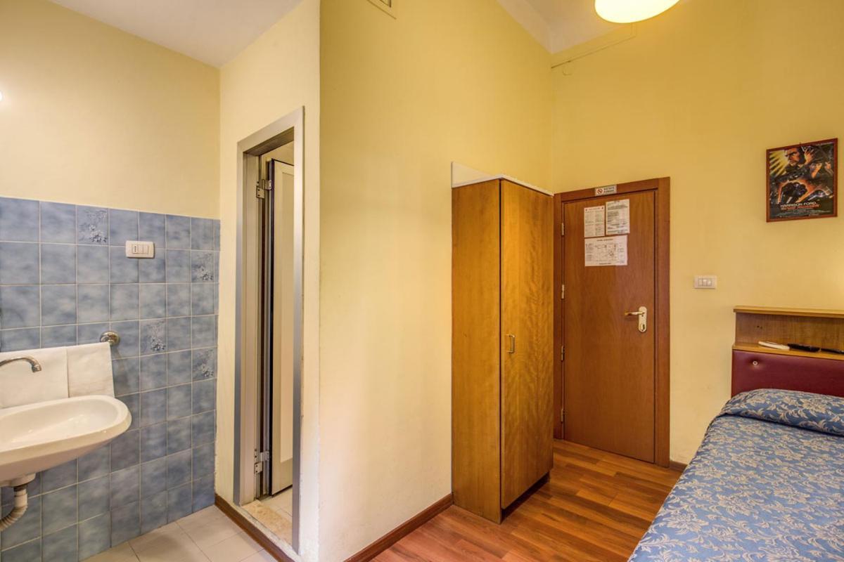 Single Room,107344263:JPEG