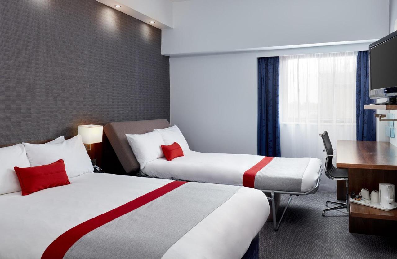 Standard Double Room with Sofa Bed and Free Hot Breakfast