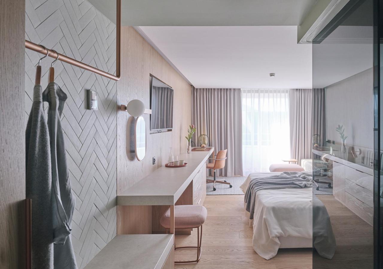 Swiss Advantage Kind bed Room and Sofa Bed