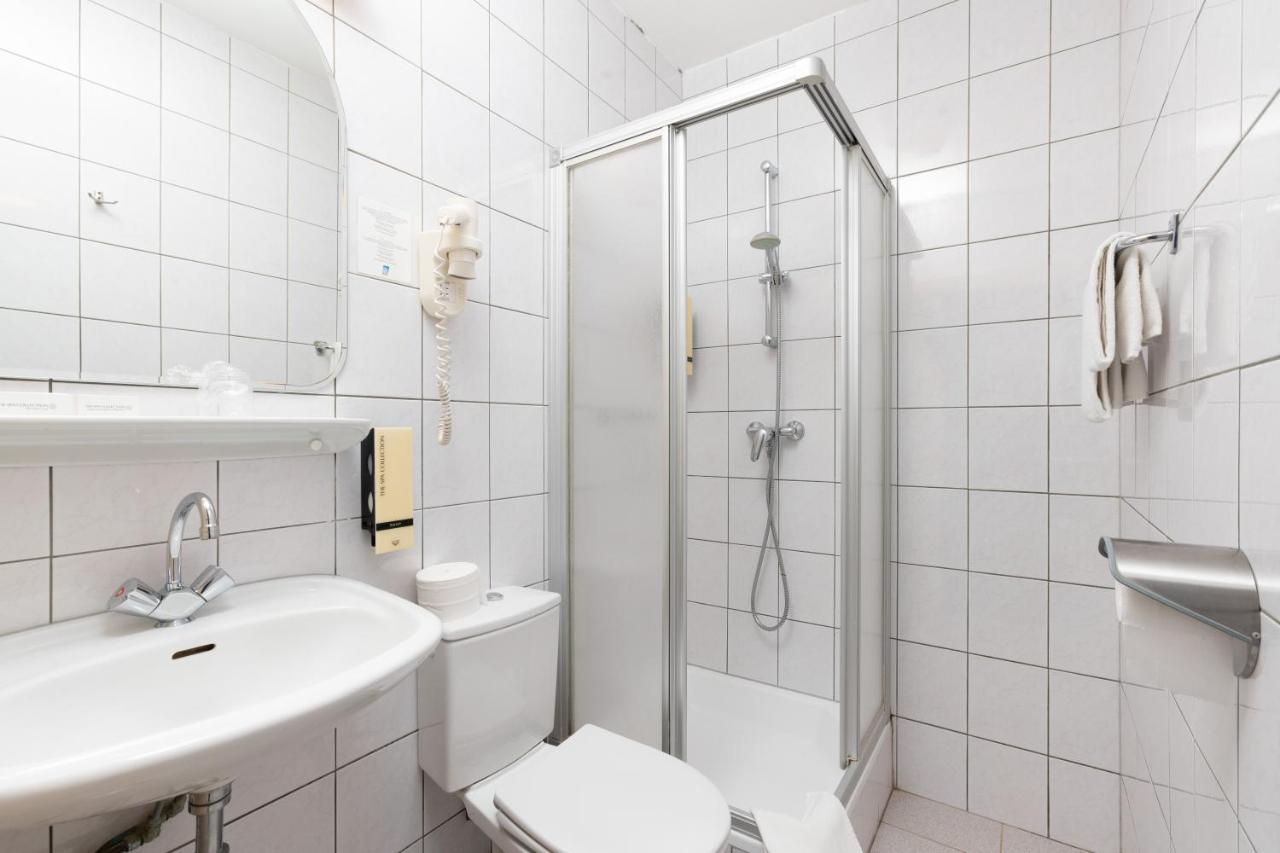Litet tvåbäddsrum