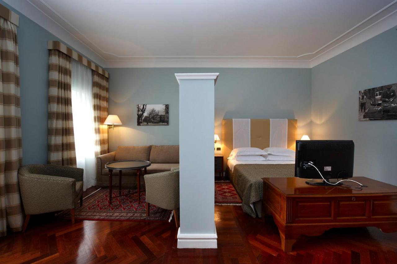 Executive Suite,1037239636:JPEG
