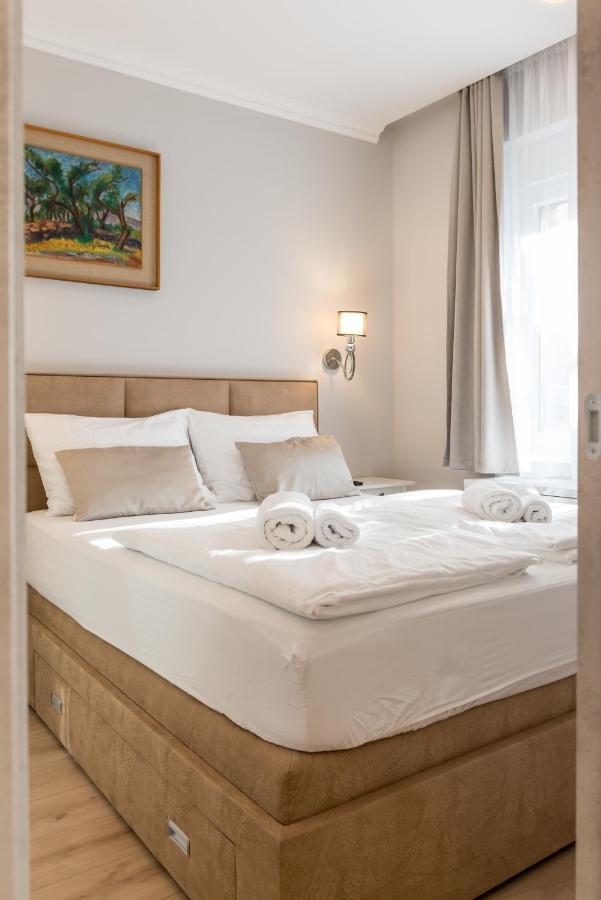 Deluxe King Studio,1043415412:JPEG