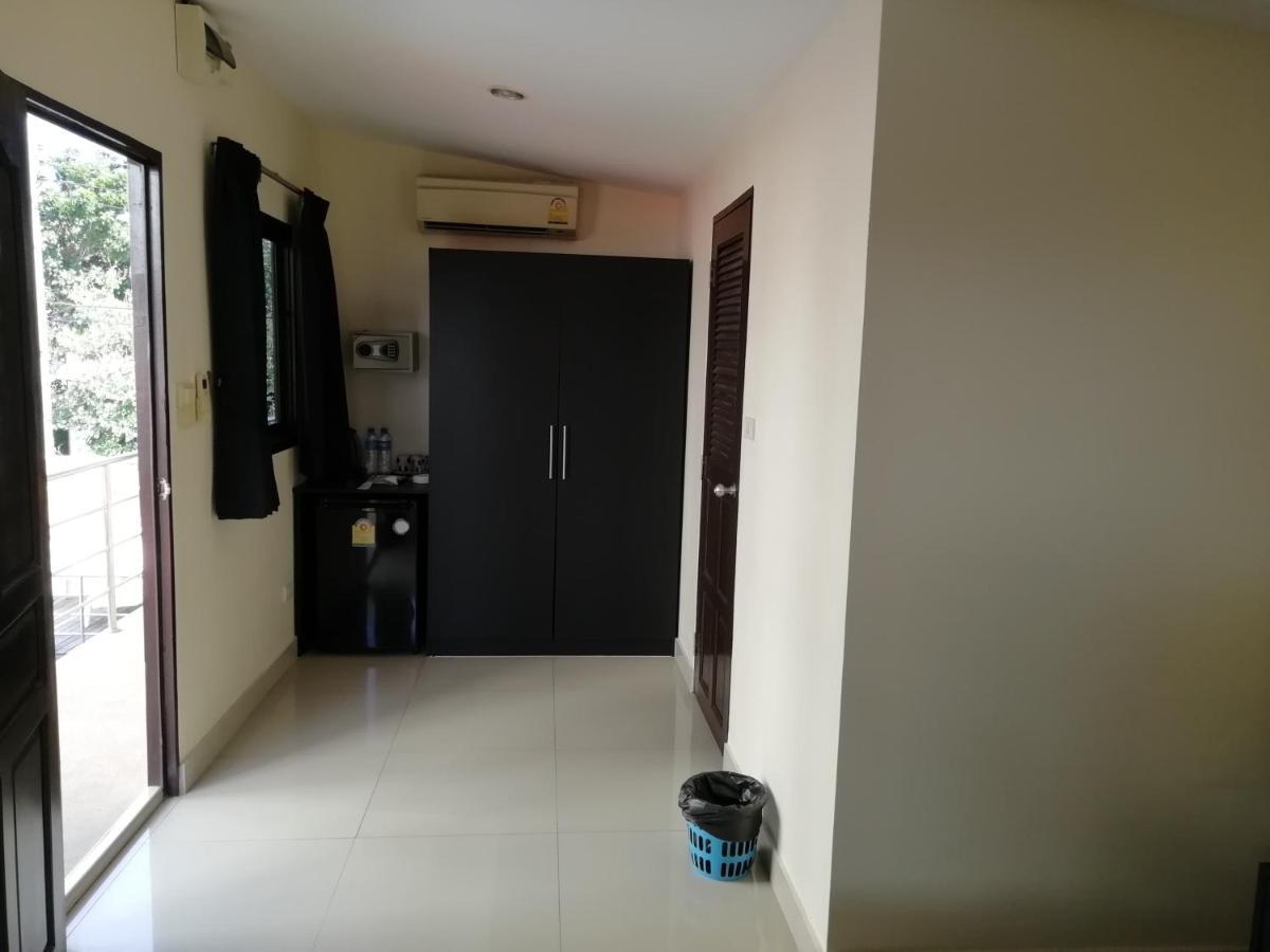 Superior Double Room with Pool View,1070352325:JPEG
