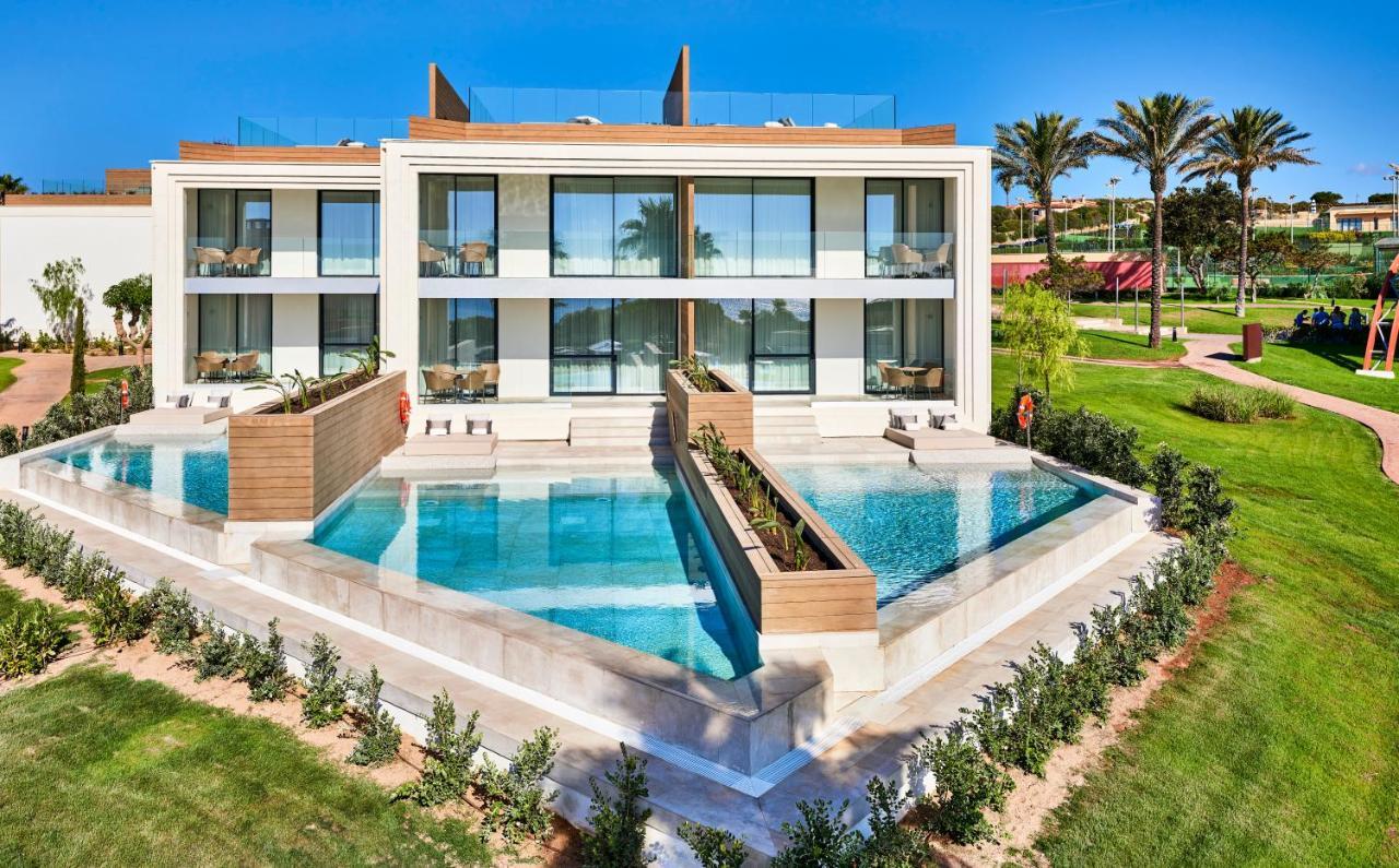 Prestige Suite Pool Access