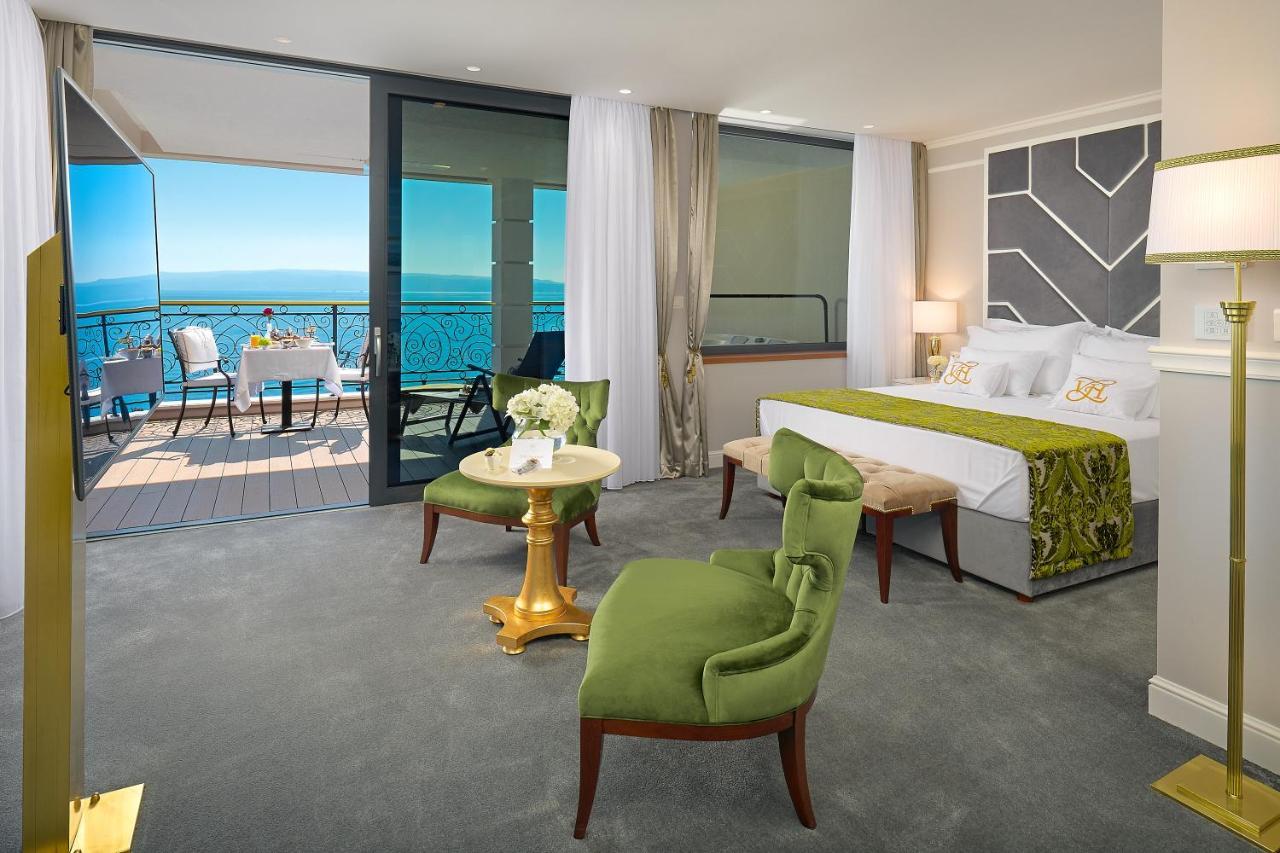 Luxury Suite Sea Front Outdoor Jacuzzi