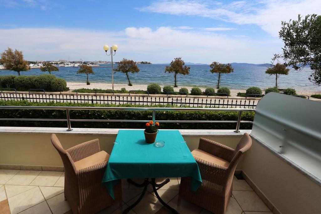 Double Room with Balcony and Sea View,1191915676:JPEG