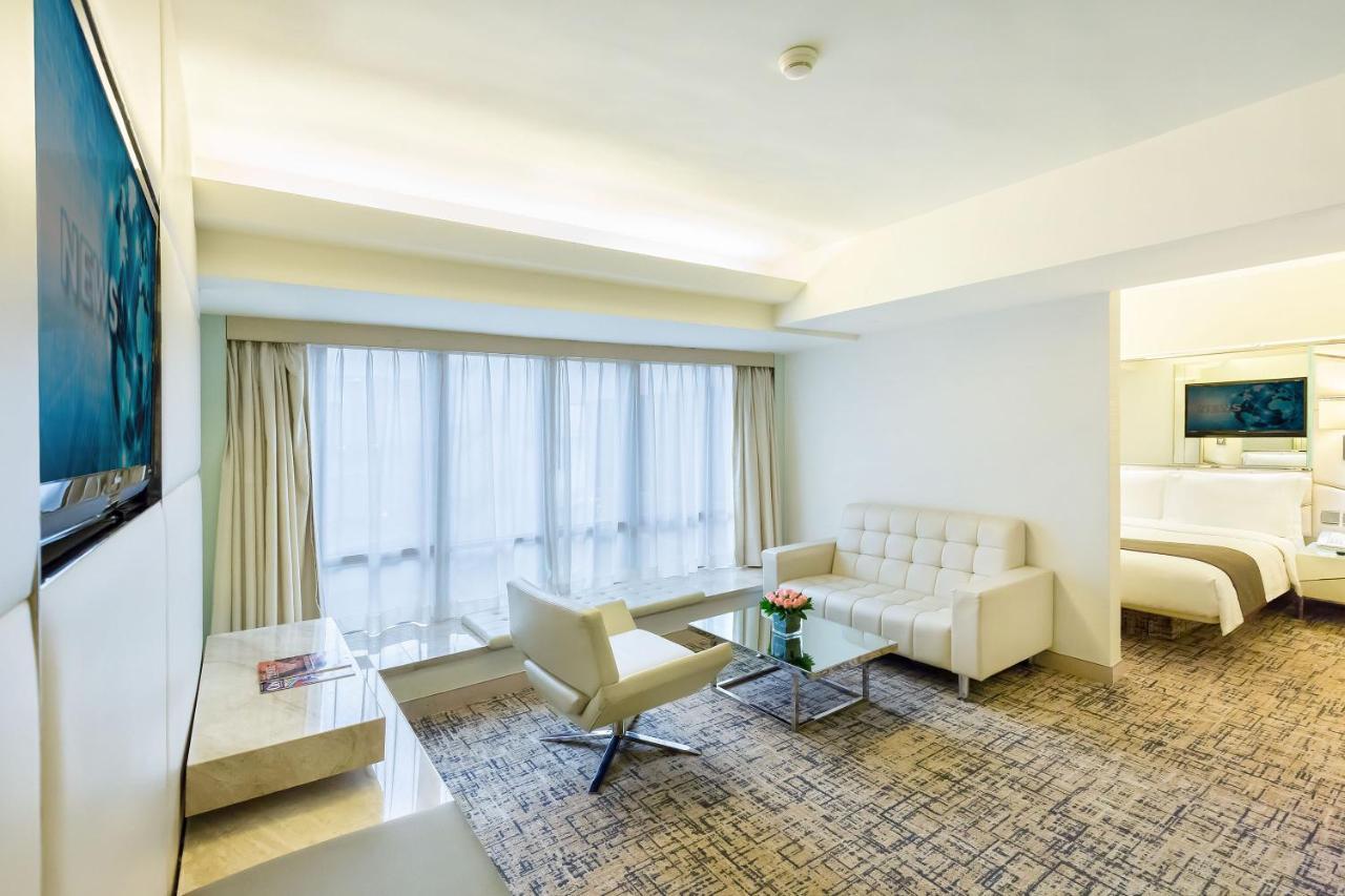 Executive Suite,1639551759:JPEG