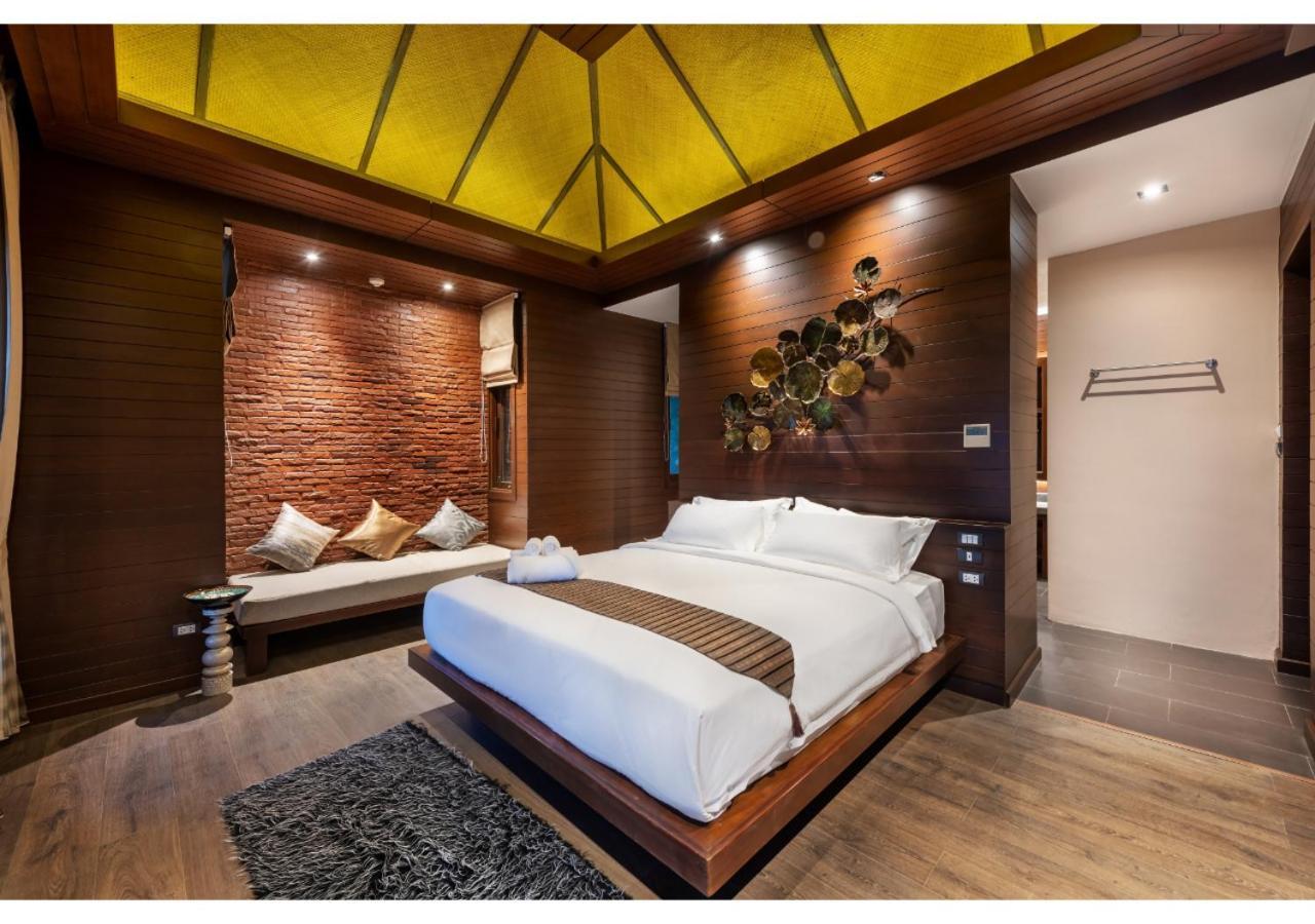 Juniorsuite med jacuzzi og sjøutsikt