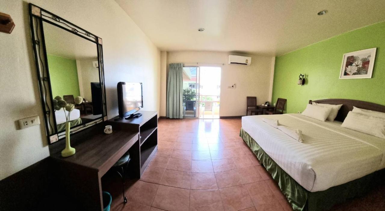 Double Room with Poolside,1299899659:JPEG