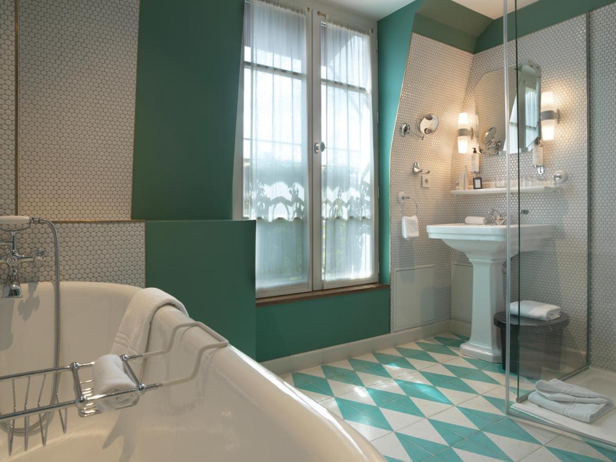 Suite Parisienne,1086919705:JPEG