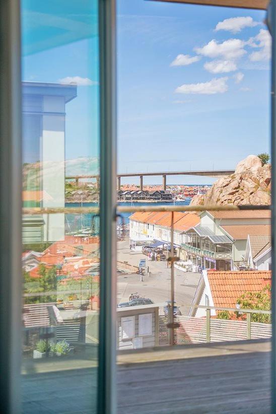 Studio Balcony,1089918010:JPEG