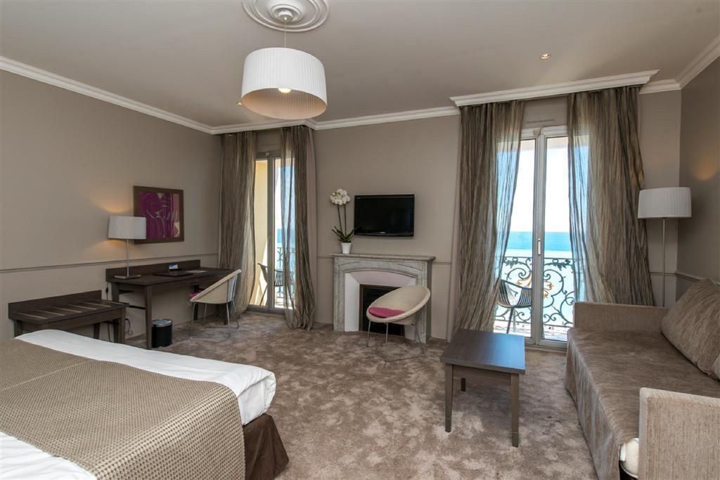 Deluxe Double or Twin Room with Sea View,1273718980:JPEG