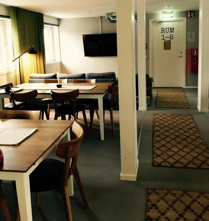Fyrbäddsrum med delat badrum