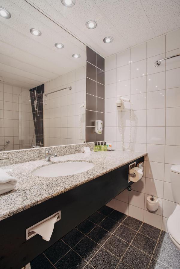 Juniorsviitti - Sis. pääsyn Executive Loungeen