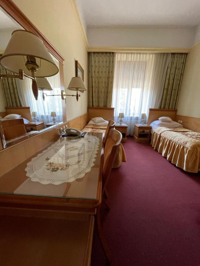 Single Room,1118338341:JPEG