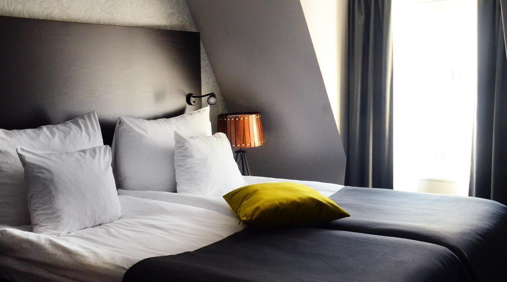 Standard Double or Twin Room,112708608:JPEG