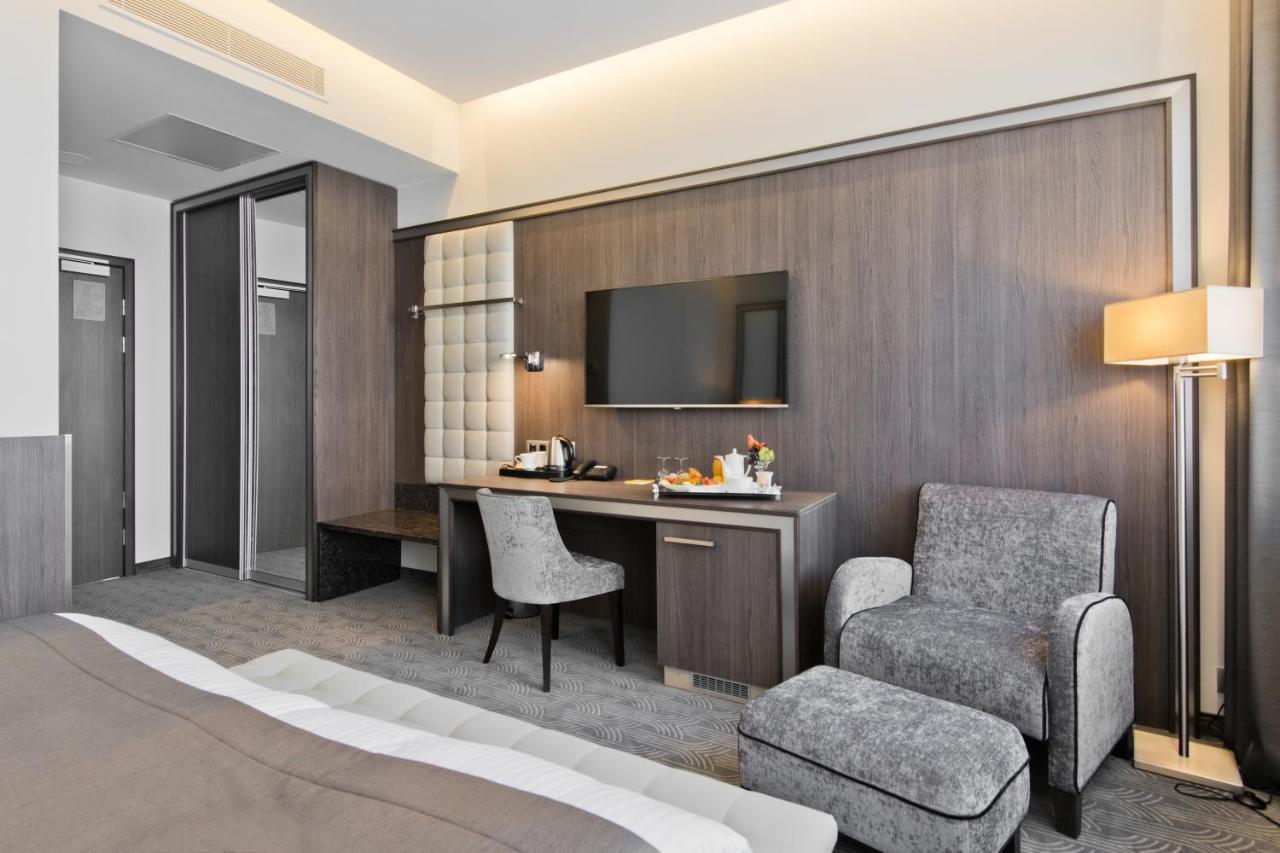 Standard Double or Twin Room,1131520626:JPEG