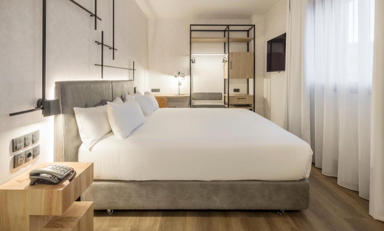 Superior Queen Room,1132424055:JPEG