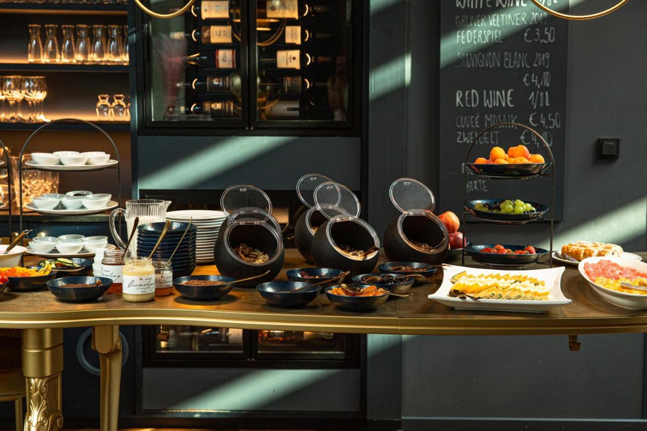 Double Room with Balcony,1137941815:JPEG