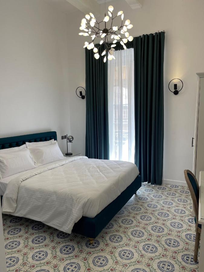 Queen Suite