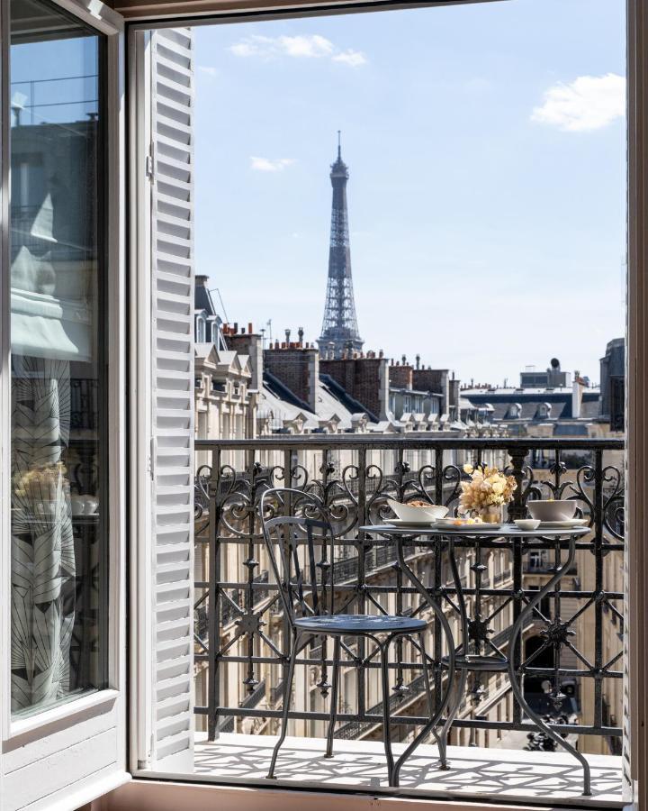 Junior Suite Balcony Eiffel Tower View
