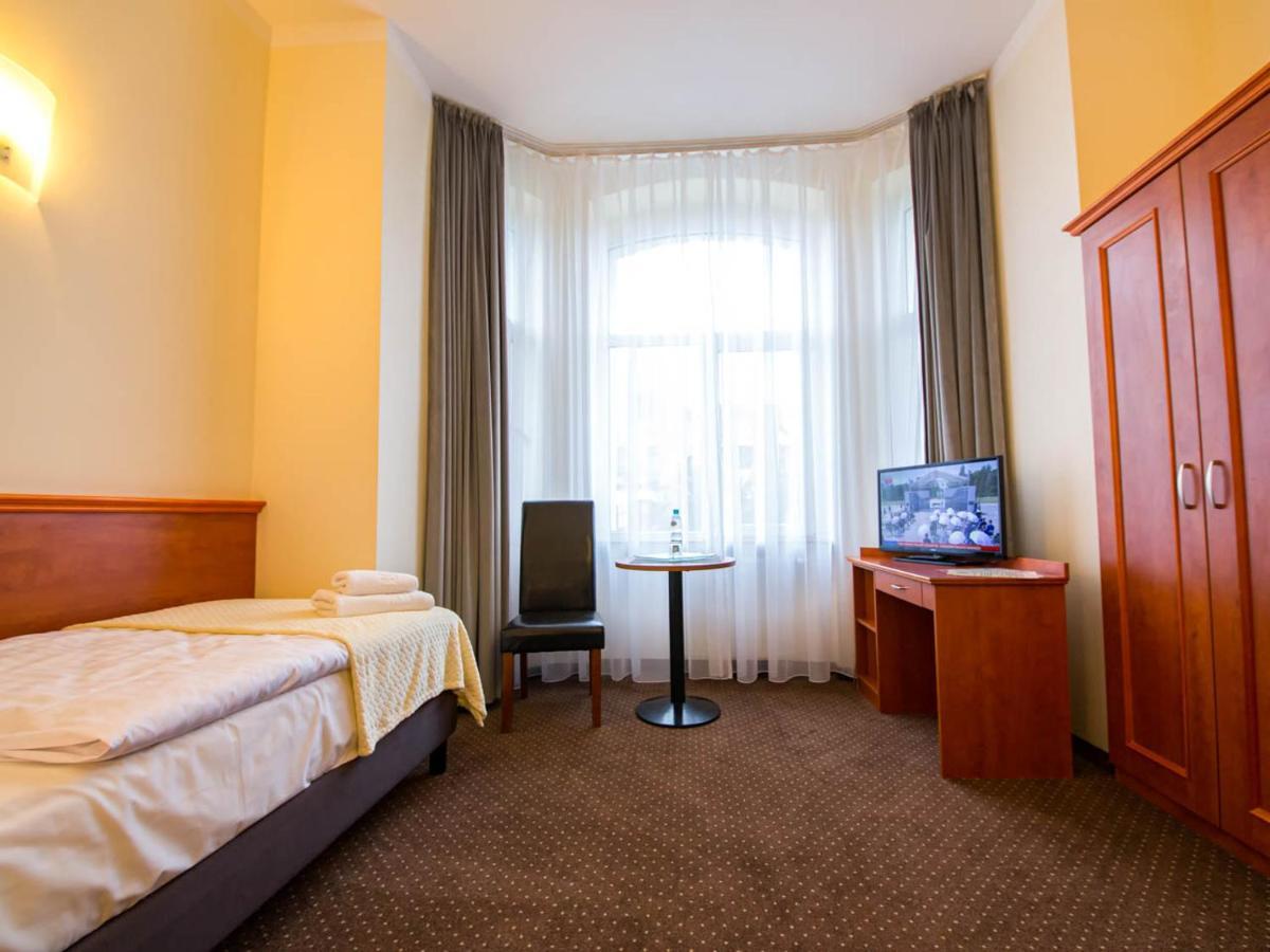 Single Room,1148515117:JPEG