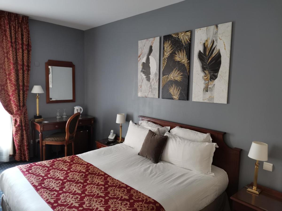 Superior Queen Room Queen Bed Garden View