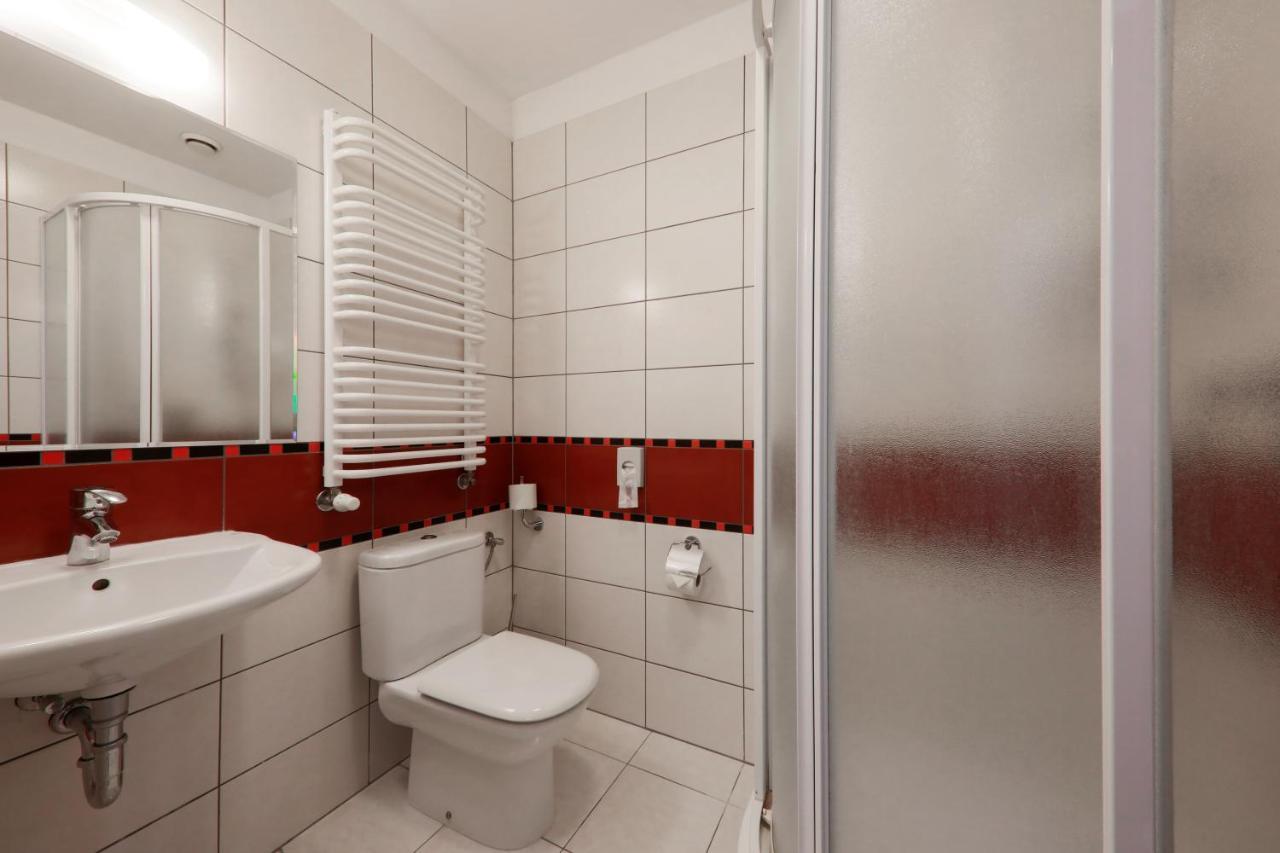 Large Single Room