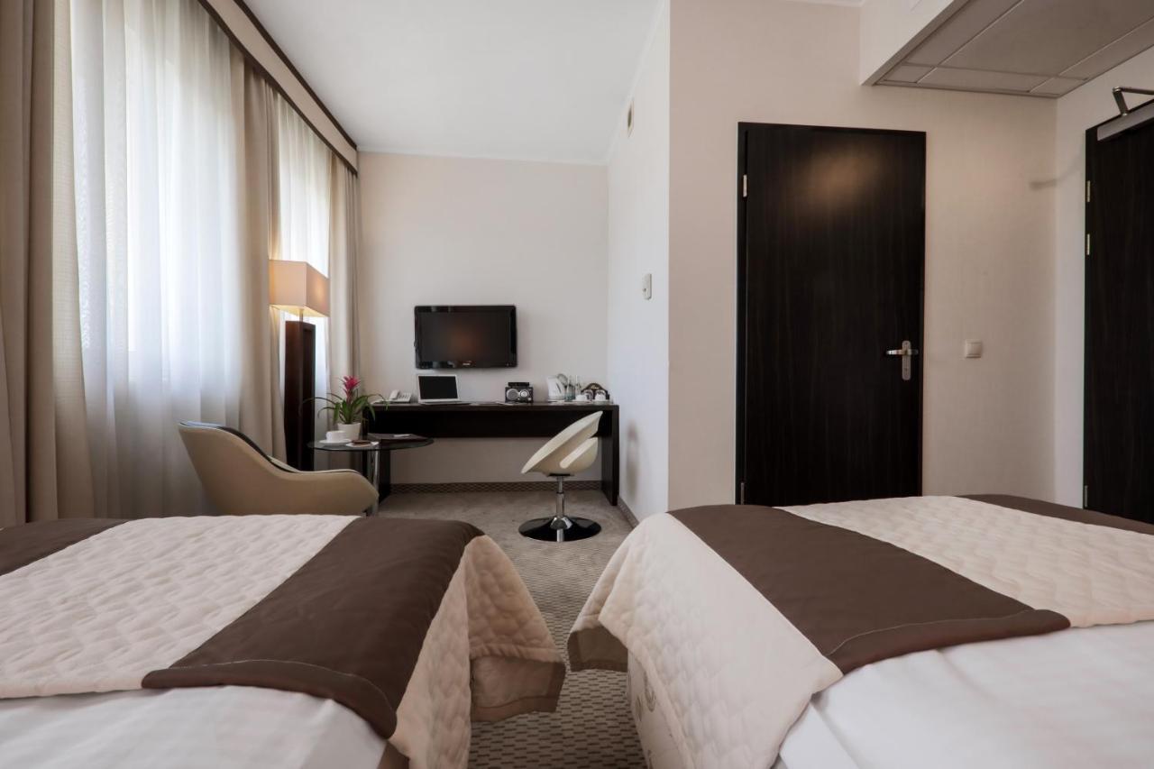 Large Twin Room
