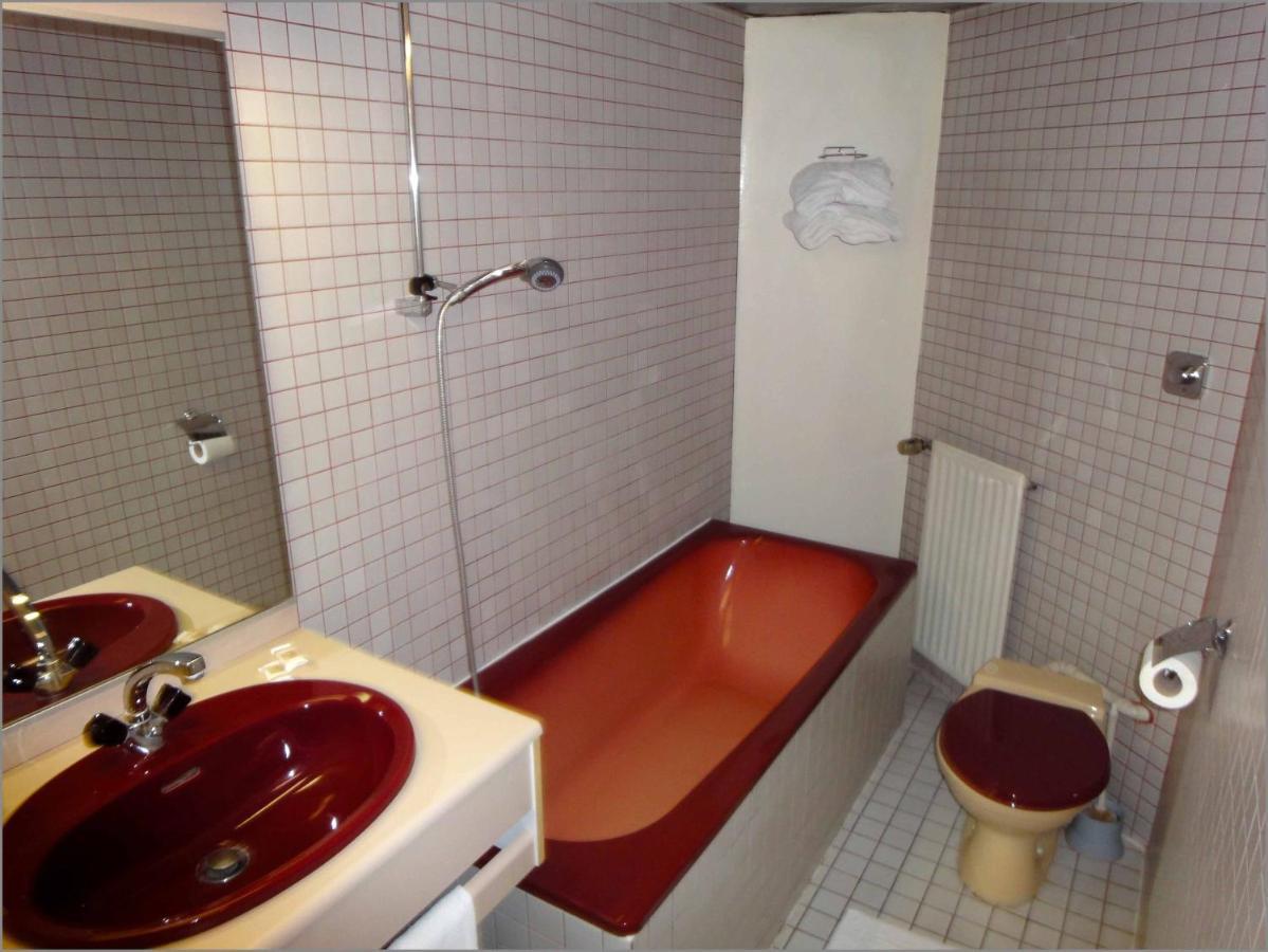 Double or Twin Room Bathroom