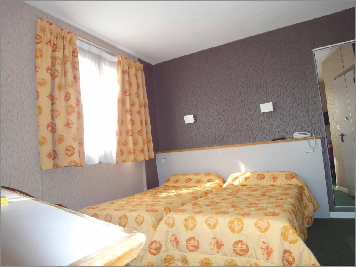 Double or Twin Room Bathroom