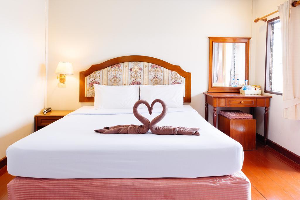 Standard Double Room,1215611302:JPEG