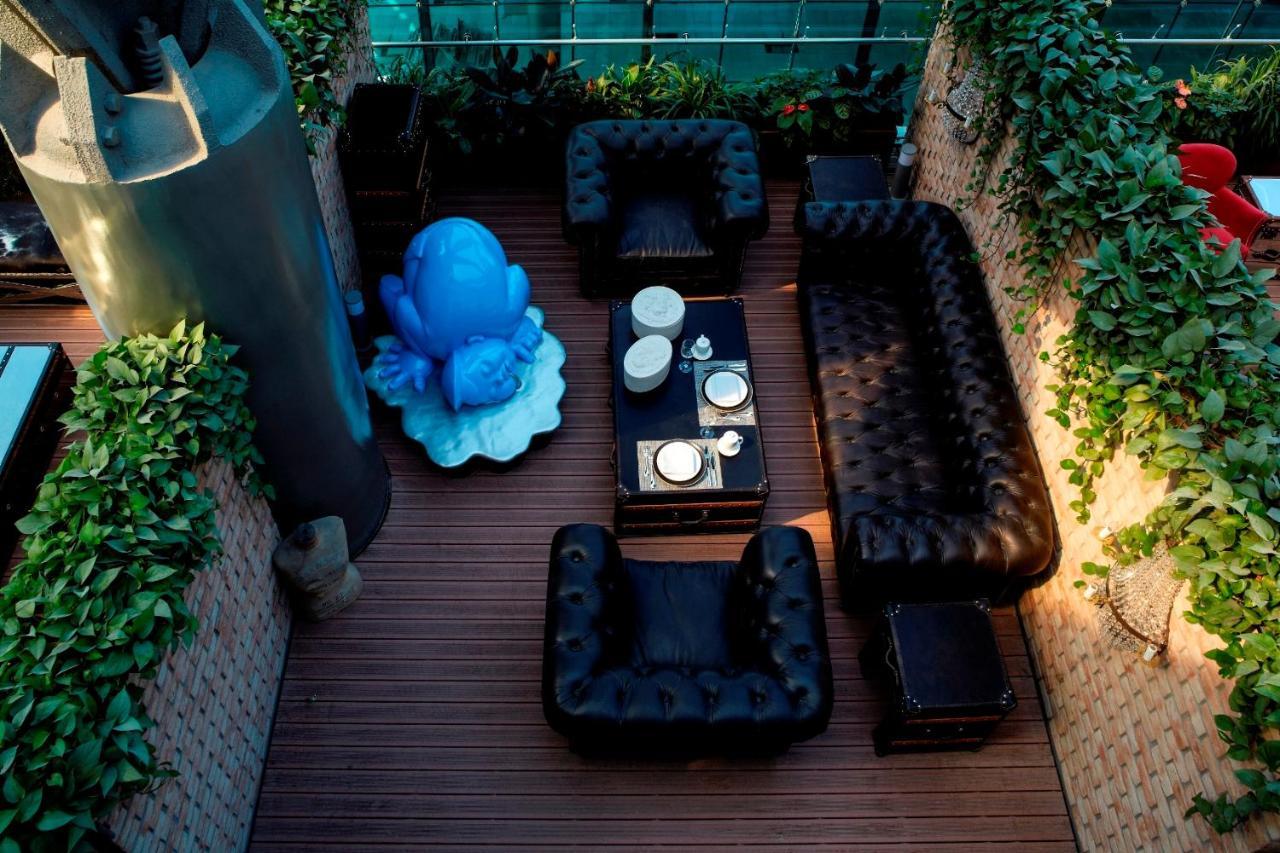 Deluxe Twin Room Terrace inclusive largest Salvador Dali collection