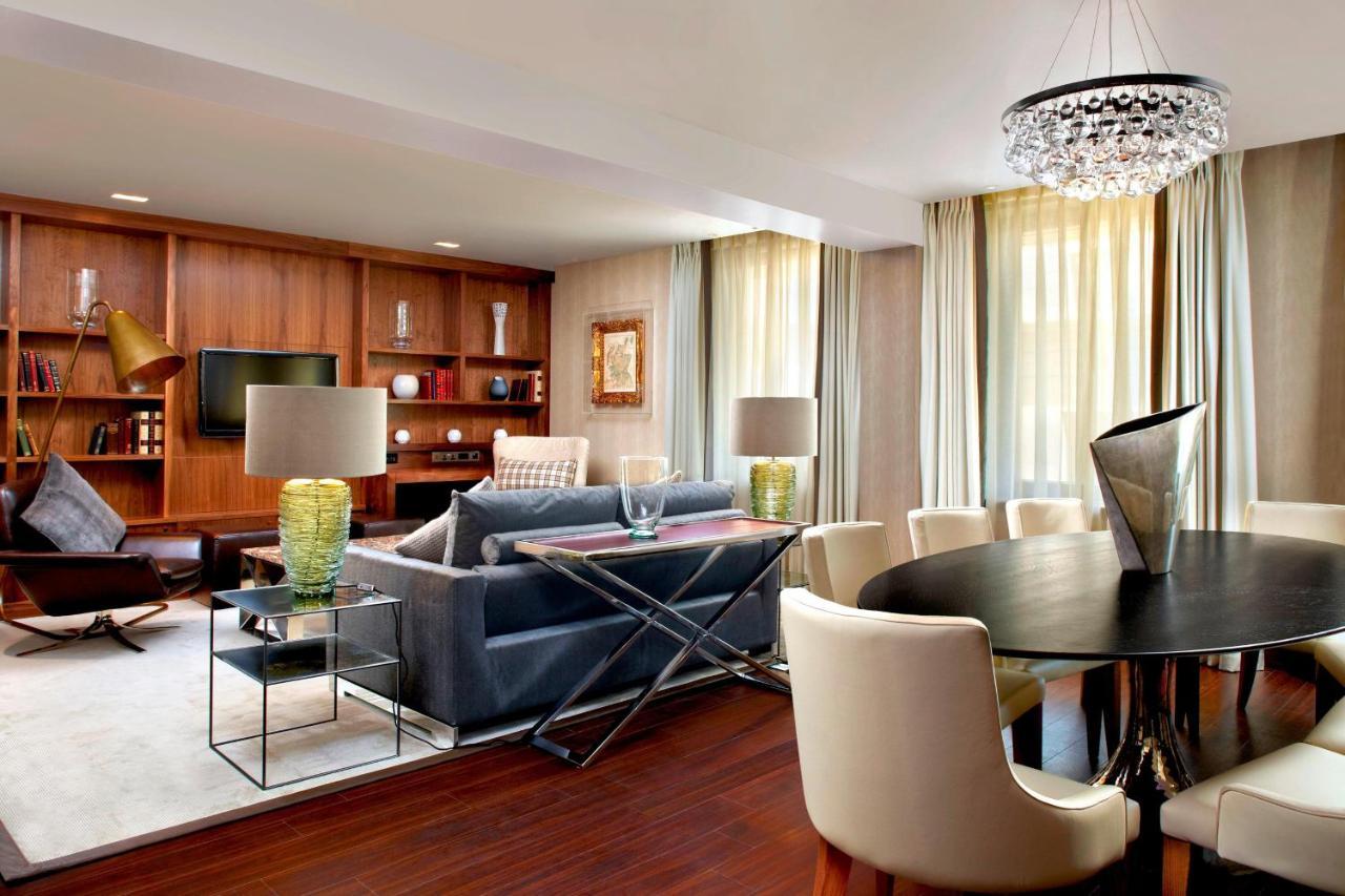 Grand, 2 Bedroom Suite, Castle view,1516367935:JPEG