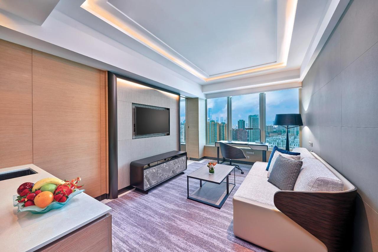 Tower Harbourview Suite