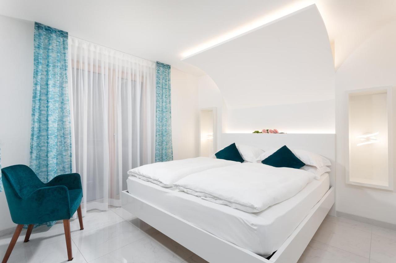 Luxury Quadruple Room,1185927895:JPEG