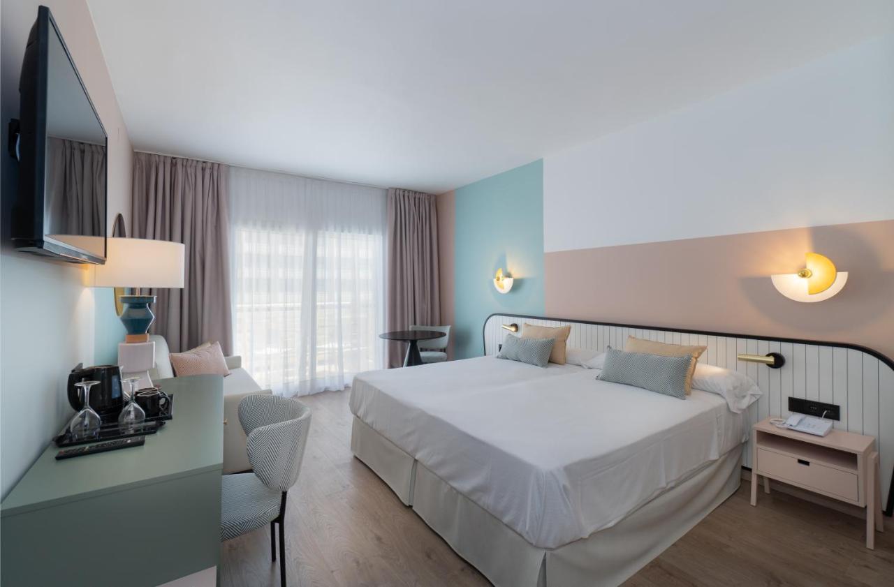 Rom Superior Club med bassengutsikt (2 voksne)